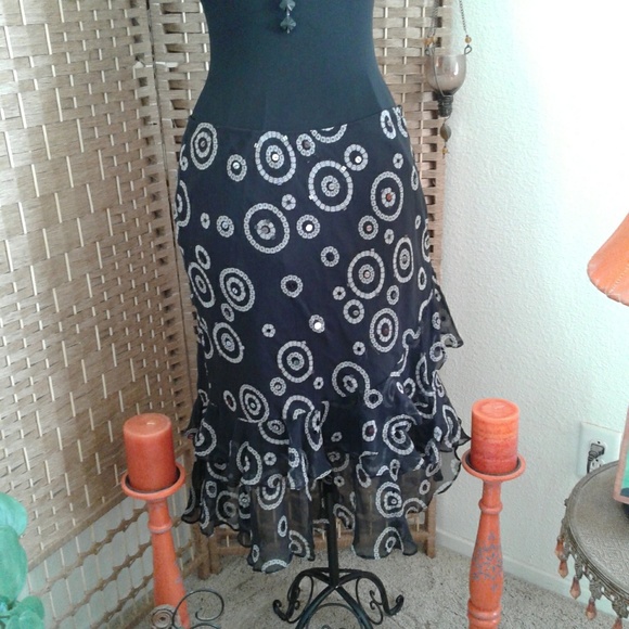 Cute flirty sequin skirt - Picture 2 of 3